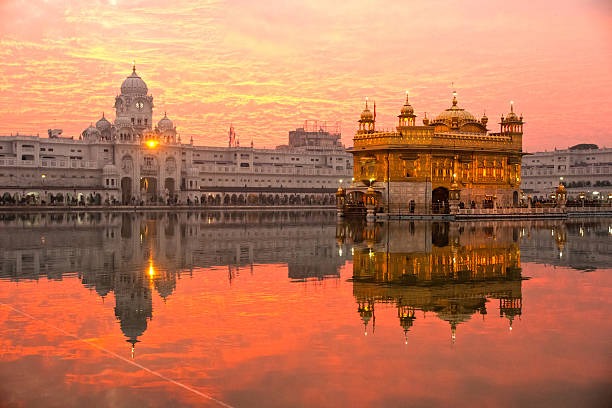 Agra, Delhi, Chandigarh, Amritsar 7-Night, 8-Day Tour Package Holiday Plan  ||  7Night 8 Day Holiday Plan  ||