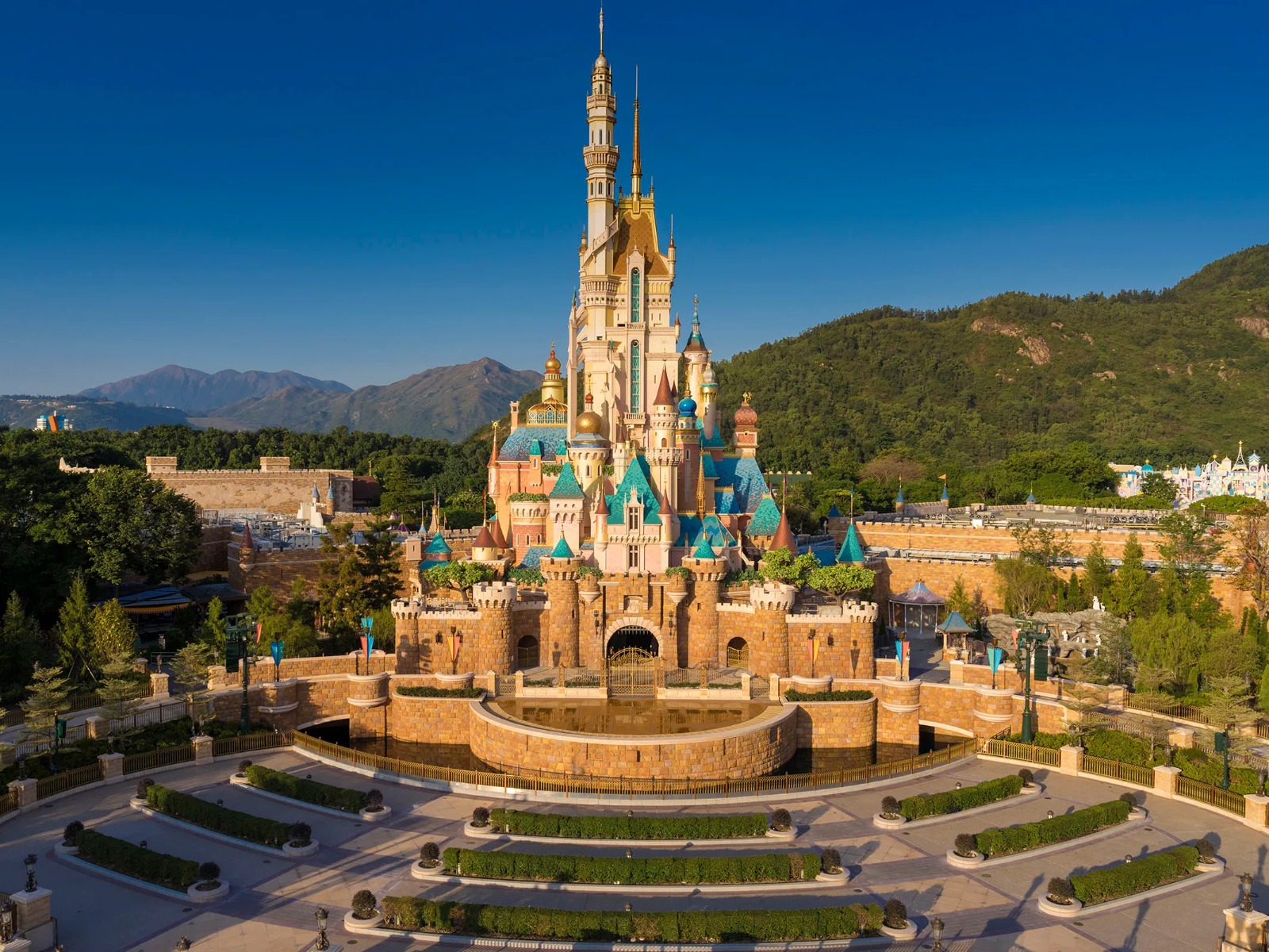 Hong Kong Macau Disneyland Tour Package for 5 Nights 6 Days