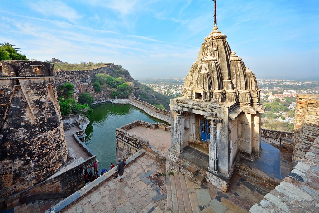 Udaipur Kumbhalgarh Chittorgarh tour package for 4 Nights 5 Days