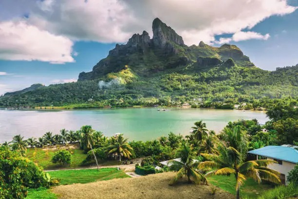 Tahiti Unveiled: A 6-Day Island Escape