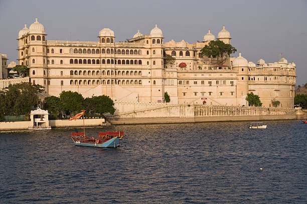 Udaipur Royal Retreat: 5 Nights, 4 Days of Culture and Exploration